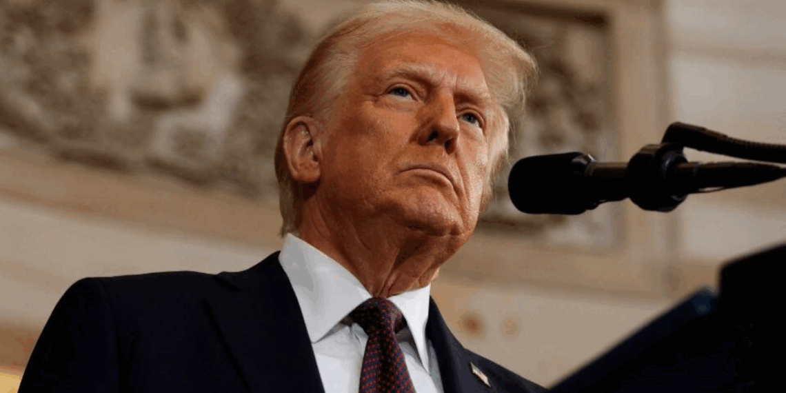 Trump promete punir quem seguir políticas do BRICS