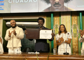 Câmara entrega título de cidadão a Seu Jorge em Salvador