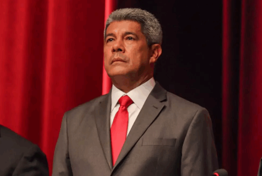 “Não fiz obras em troca de apoio”, diz governador