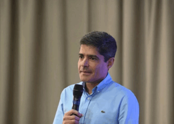 ACM Neto abre possibilidade de diálogo com PSD para 2026