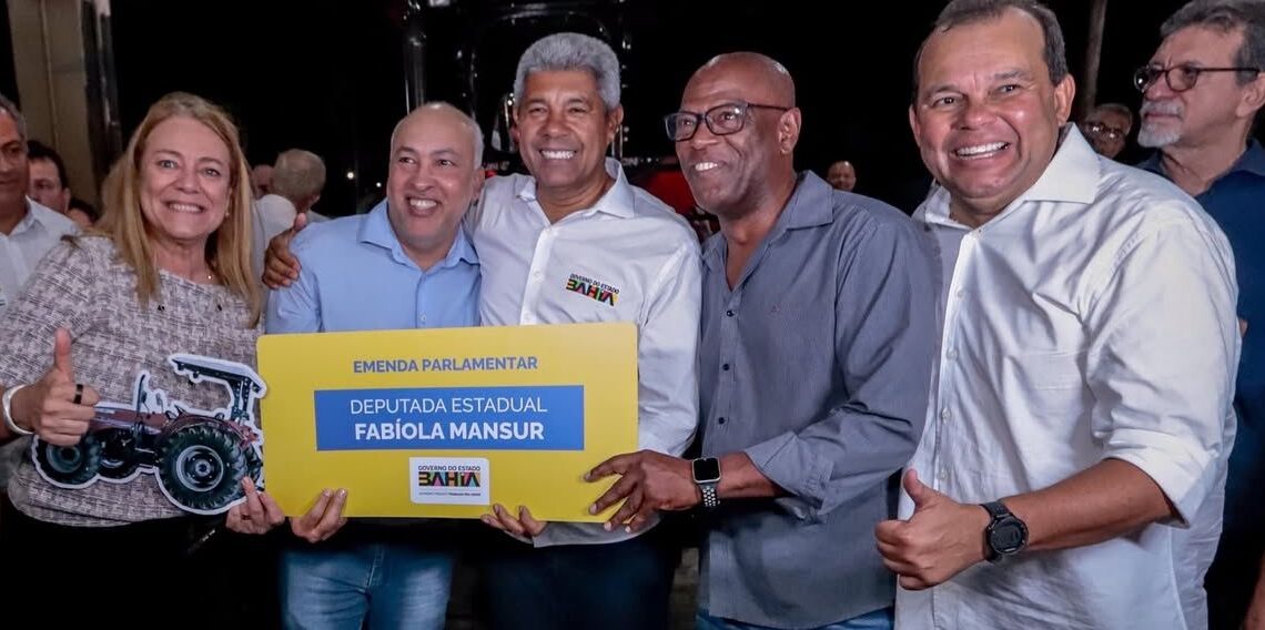 Com Jerônimo, Fabíola Mansur apoia agricultura familiar