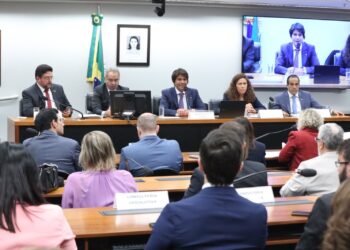 Bruno Reis representa Frente dos Prefeitos em debate no Congresso