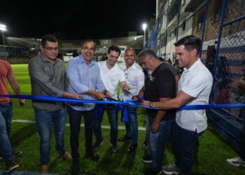 79 campos com grama sintética reforçam esporte em Salvador