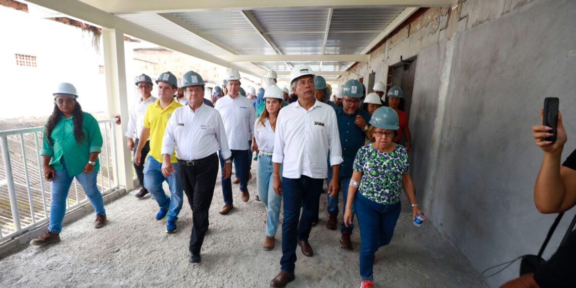 No Dia do Feirante, governador visita Feira de São Joaquim