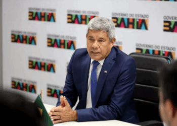 Mudanças no secretariado só no fim do ano, afirma governador