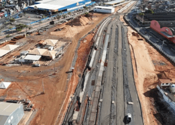 Obras do VLT no Subúrbio avançam e chegam a 30% concluídas