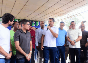 ACM Neto ganha apoio de prefeitos de Barreiras e Correntina