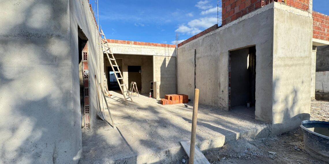 Obra de UBS no Bairro São Jorge avança em Senhor do Bonfim
