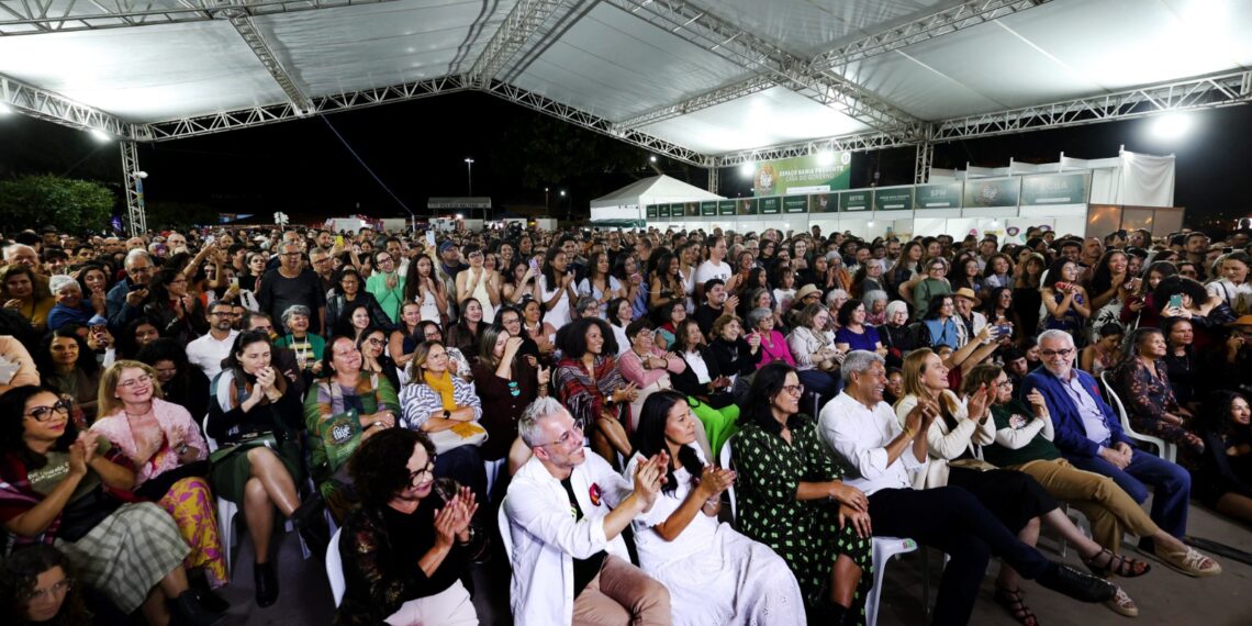 Fligê transforma Mucugê em capital literária da Chapada