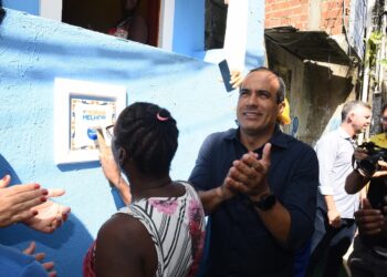 Morar Melhor retorna ao Candeal e reforma mais de 150 casas