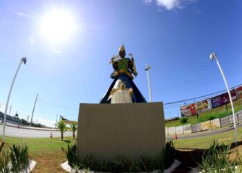 Ato celebra 100 anos de Mãe Stella de Oxóssi nesta quinta (21)