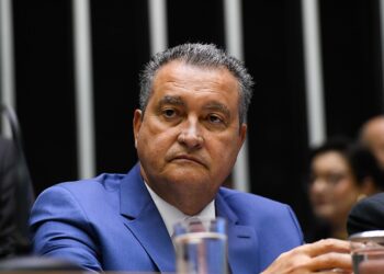 Rui Costa: Eduardo Bolsonaro tramou contra Brasil nos EUA