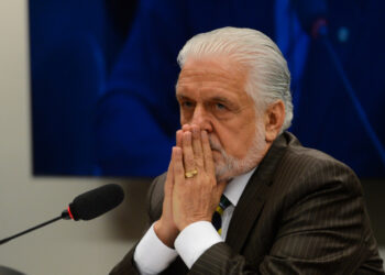 Wagner: discussões sobre chapa ao Senado ficam para o fim do ano