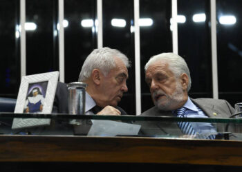 Wagner e Otto afirmam que PEC da Blindagem não avança no Senado