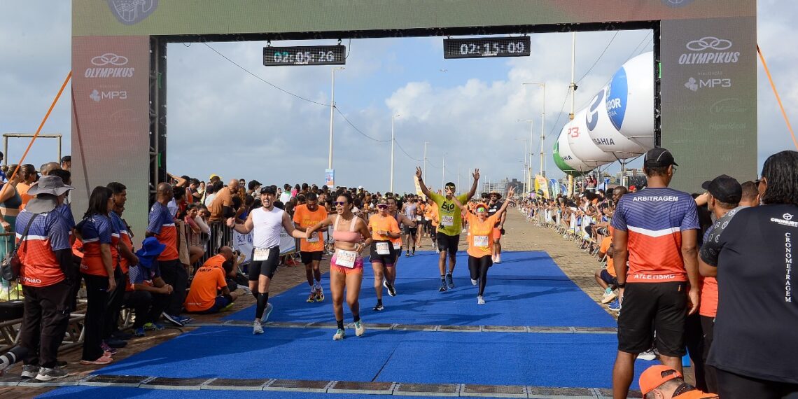 Maratona Salvador bate recorde de participantes em 7ª edição