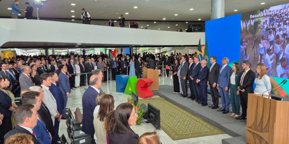 Bahia recebe R$ 1,3 bi do Novo PAC para drenagem e encostas