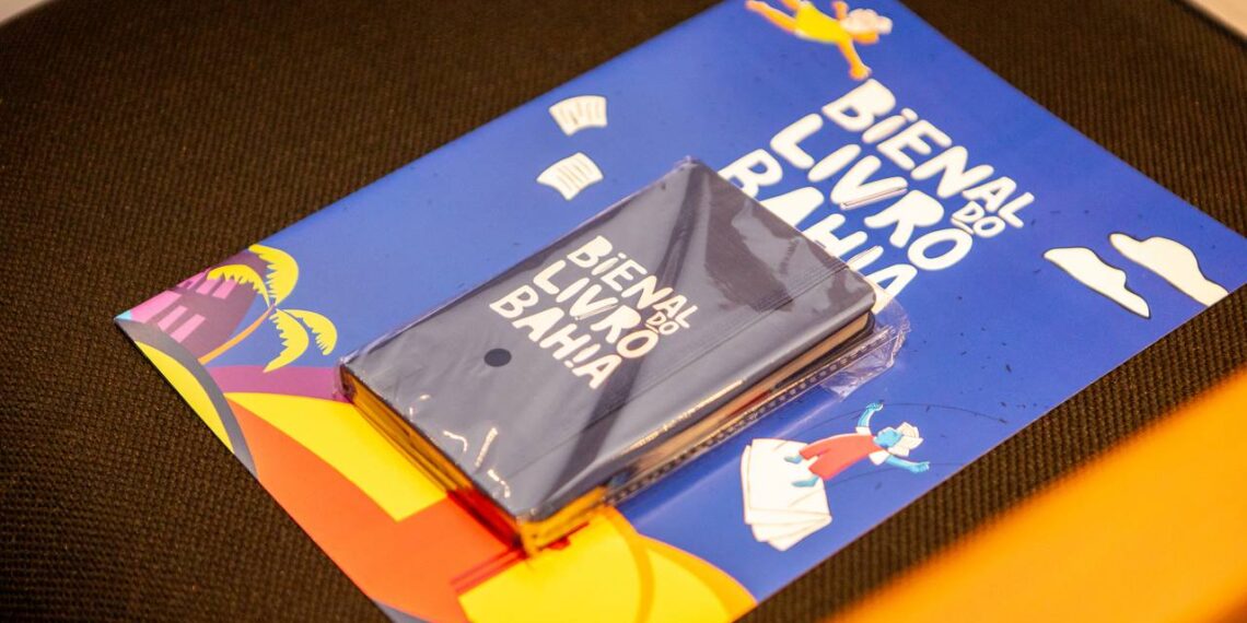 Estudantes e professores terão vale-livro de R$ 100 na Bienal