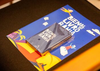 Estudantes e professores terão vale-livro de R$ 100 na Bienal