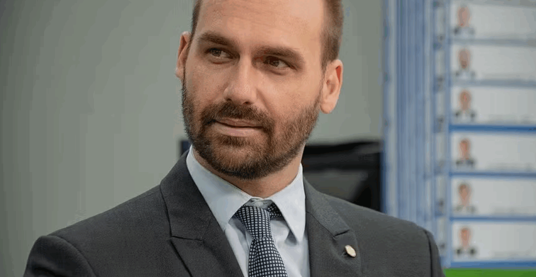 Hugo Motta barra Eduardo Bolsonaro como líder da minoria