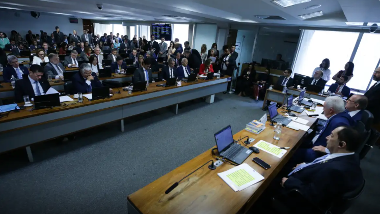 CCJ do Senado rejeita PEC da Blindagem por unanimidade