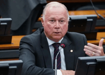 Deputado Paulo Azi defende aprovação de projeto de anistia