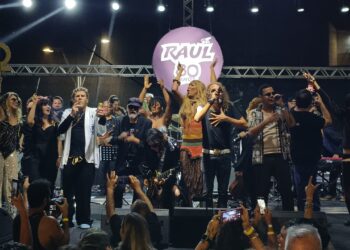 Festival da Primavera termina com homenagem a Raul Seixas