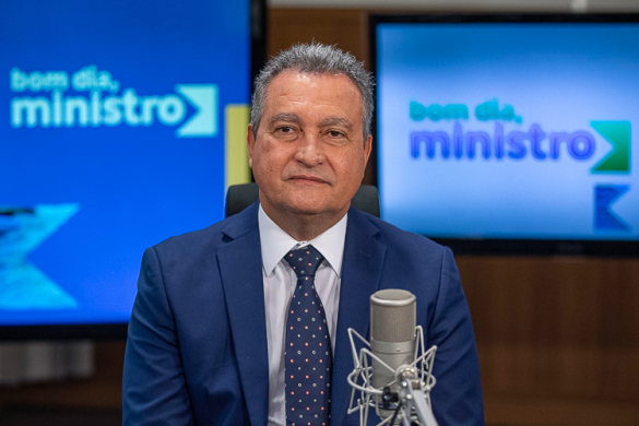 Rui Costa anuncia pacote de R$ 10 bi contra enchentes