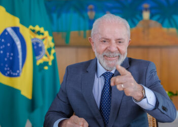 Aprovação de Lula supera desaprovação pela primeira vez em 2025
