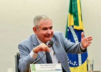 Angelo Coronel diz que harmonia entre os Poderes é falsa