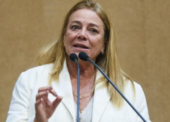 Fabíola Mansur saúda os 15 anos do Hospital do Subúrbio