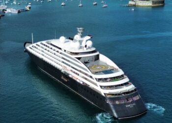 Temporada de cruzeiros marítimos 2025/2026 é iniciada na Bahia