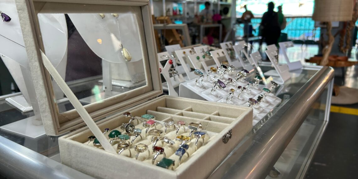 Centro Gemológico participa do Festival Nacional de Artesanato