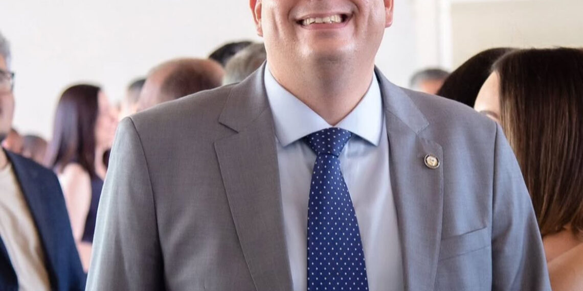 Ex-prefeito baiano critica Lula: “Povo continua sem dinheiro”