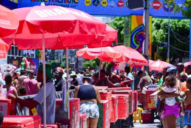 Cadastro de ambulantes para festas de Salvador termina hoje
