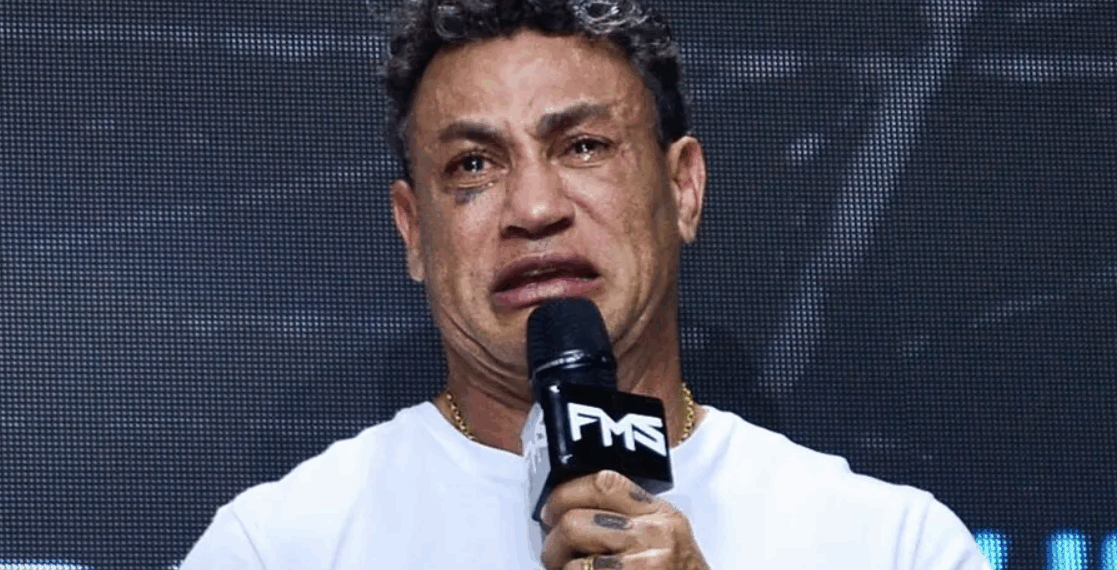 Popó se emociona e anuncia aposentadoria do boxe