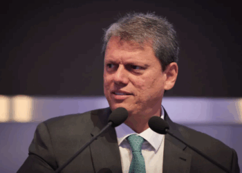 Tarcísio: ‘Quando falsificarem Coca-Cola, vou me preocupar’