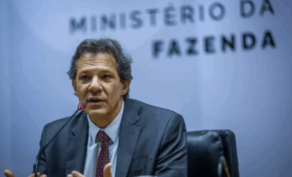 Governo avalia tarifa zero em transporte público, diz Haddad