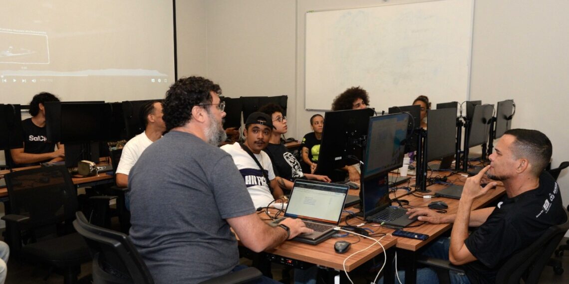 Salcine forma 80 alunos e fortalece o audiovisual em Salvador