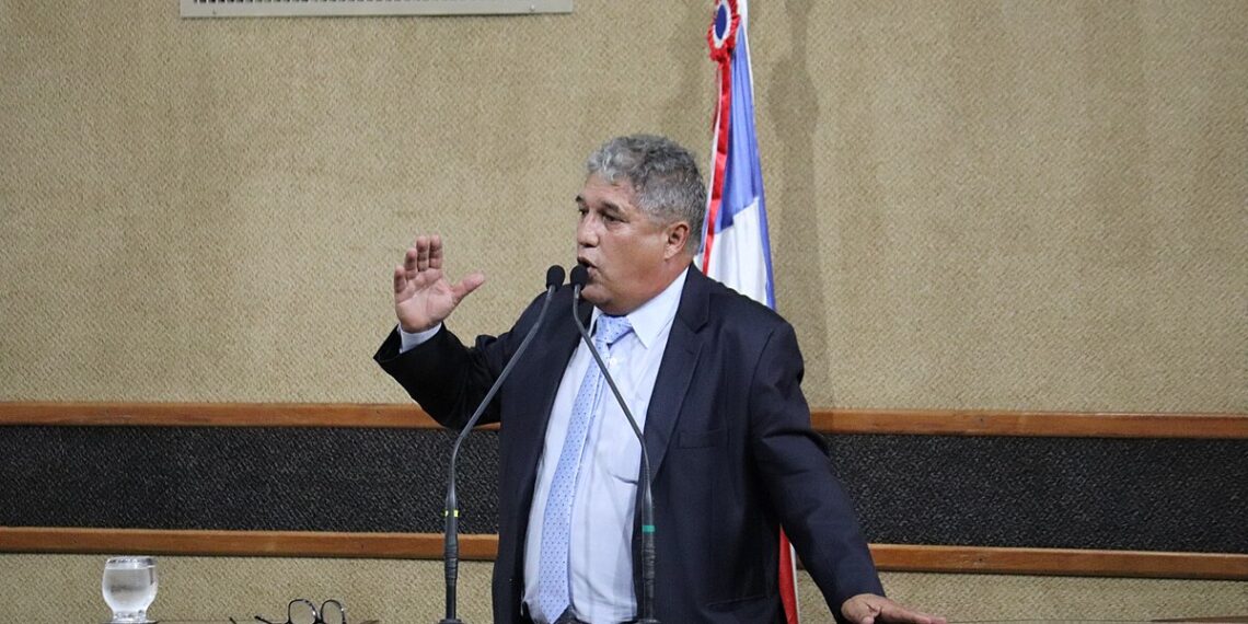 Deputado diz que grupo de ACM Neto atua contra saúde da Bahia