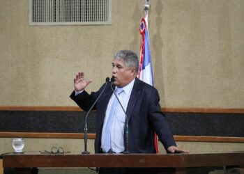 Deputado diz que grupo de ACM Neto atua contra saúde da Bahia