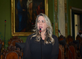 Débora Santana se pronuncia após decisão do TJ-BA sobre o filho