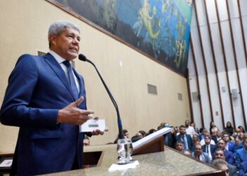 Governador solicita à ALBA empréstimo para novas obras