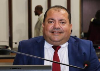 Cafu tenta reforçar ACM Neto e mira chegada de Coronel