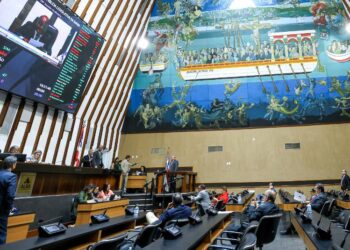 Governo envia à ALBA projetos para obter crédito de R$ 2 bi e criar loteria