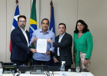 Prefeitura e Coelba firmam acordo para modernizar avenidas de Salvador