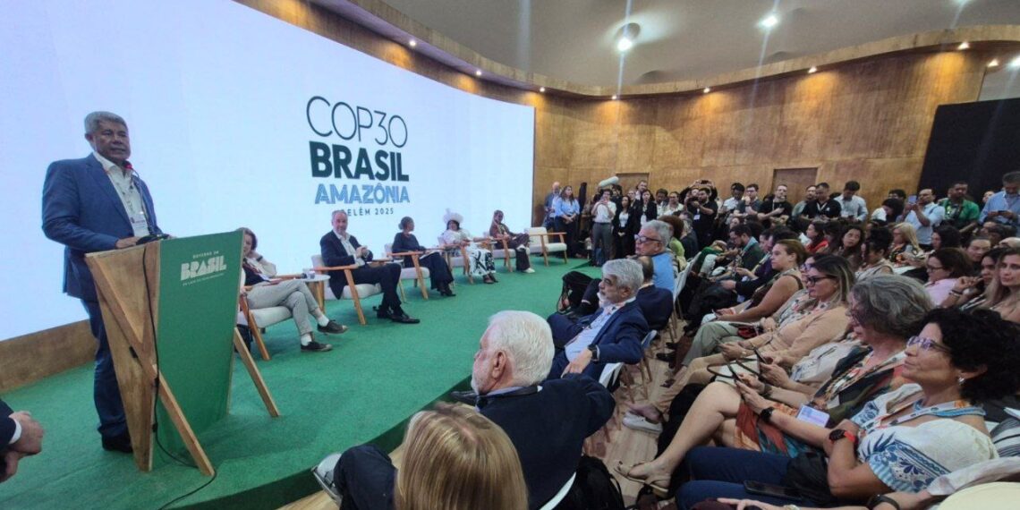 Jerônimo destaca experiências da Bahia em transição energética na COP30