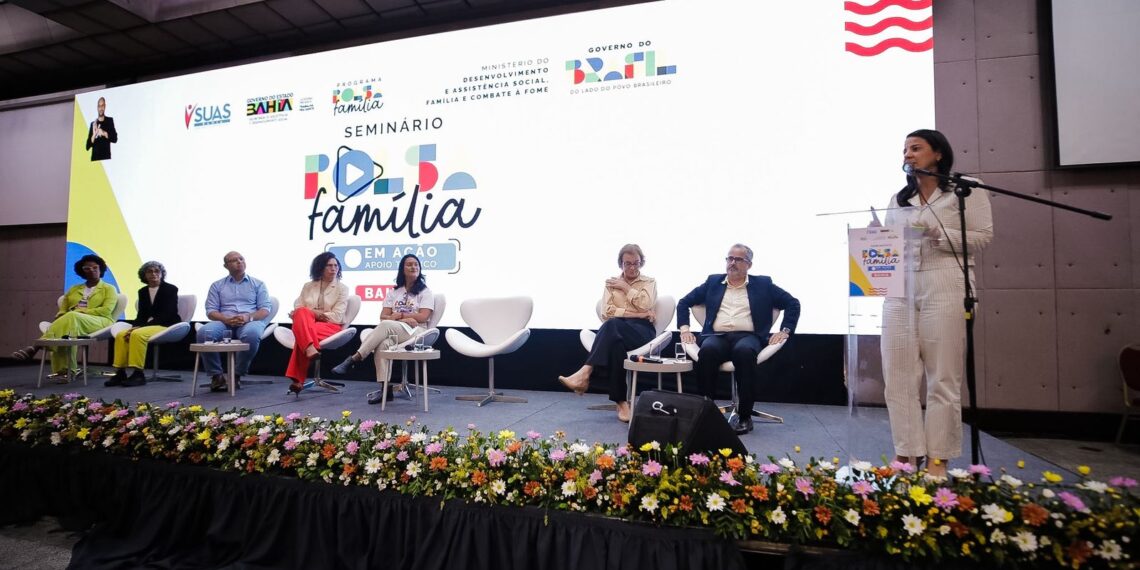 Bahia realiza abertura do Seminário Estadual Bolsa Família em Ação