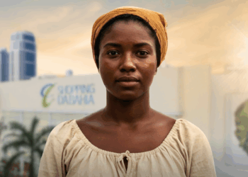 Exposição que reconstitui rostos de pessoas escravizadas através de IA chega ao Shopping da Bahia