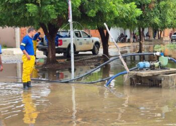 Estado faz ações emergenciais contra chuva e monitora rodovias