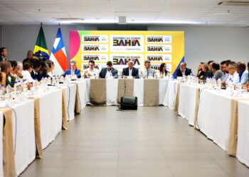 Governador reúne presidentes de consórcios públicos da Bahia para fortalecer gestão compartilhada